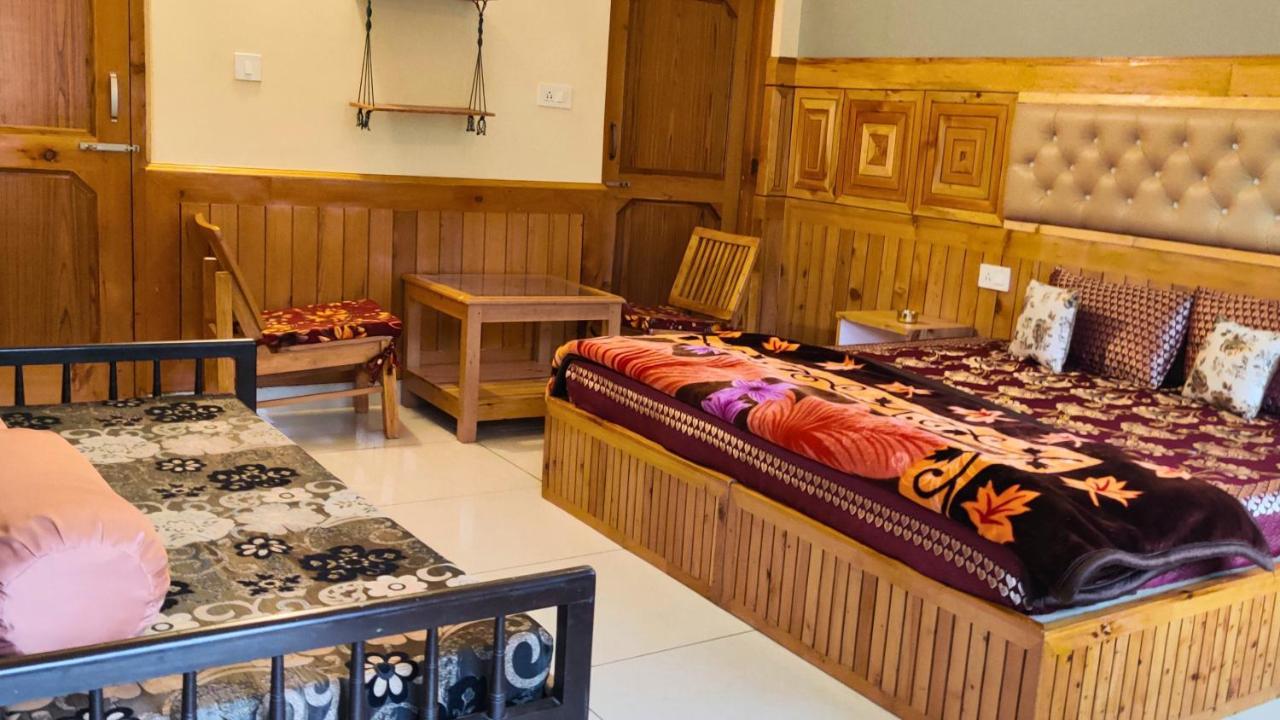 The Homstel Manali Vandrarhem Exteriör bild
